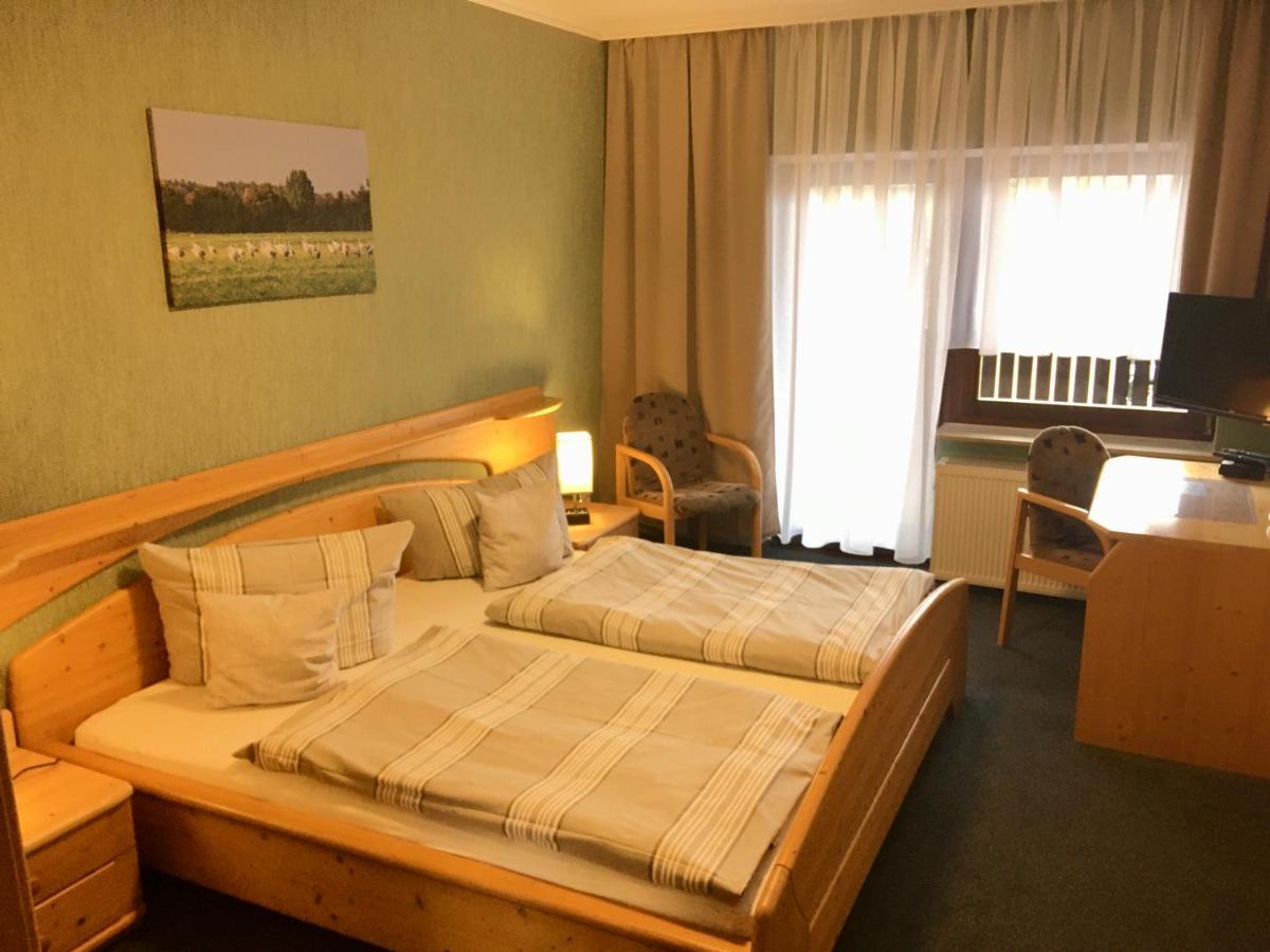 Gasthaus Stuckatz Dollenchen Bagian luar foto