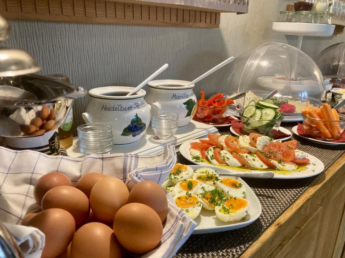 Gasthaus Stuckatz Dollenchen Bagian luar foto